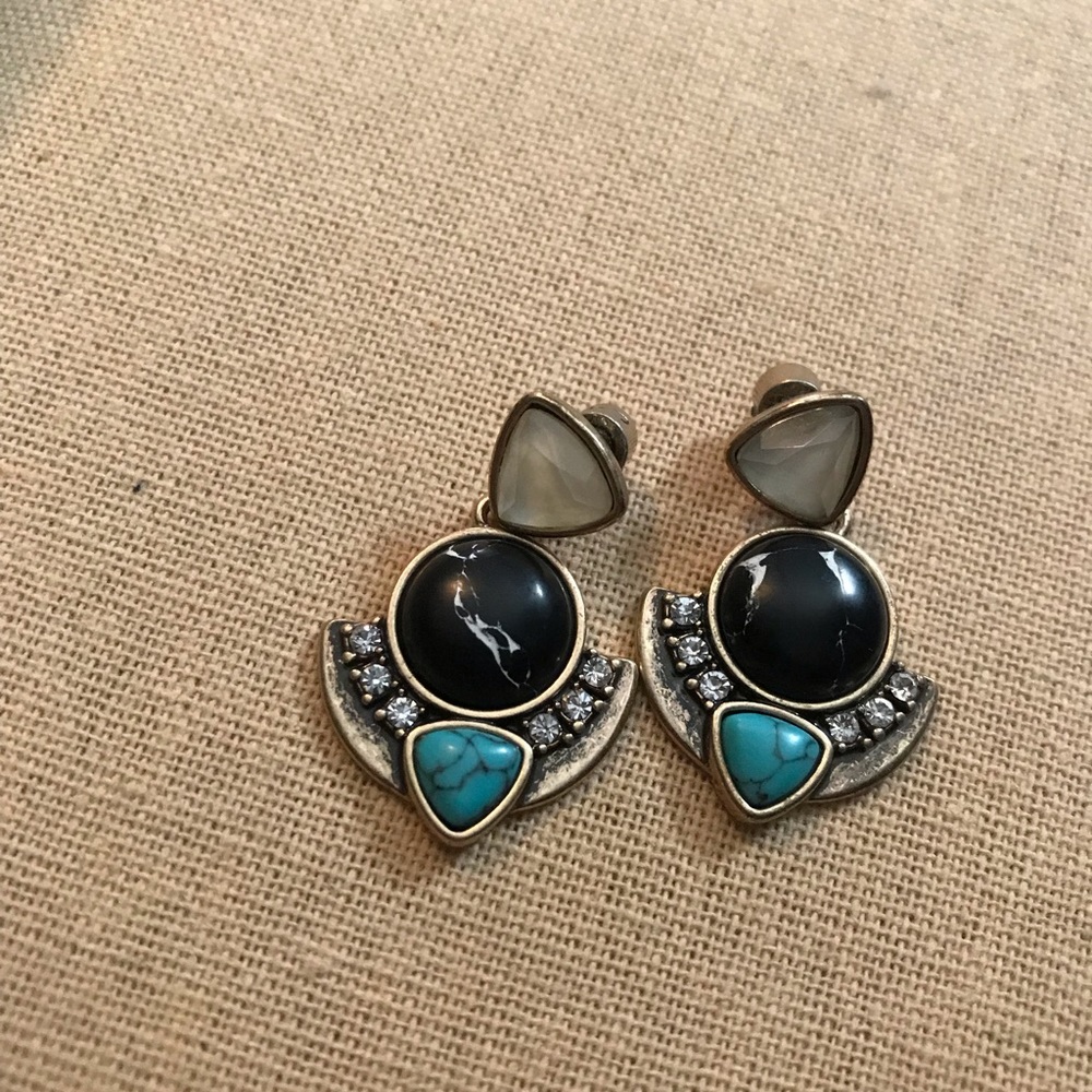 Chloë + Isabel Capri statement Earrings